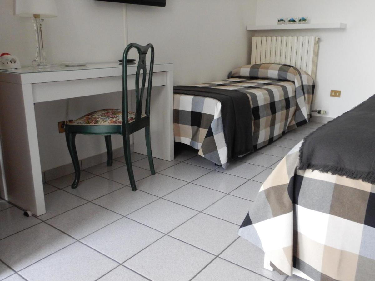 3Per3 Bed & Breakfast Бусто Арсицио Екстериор снимка
