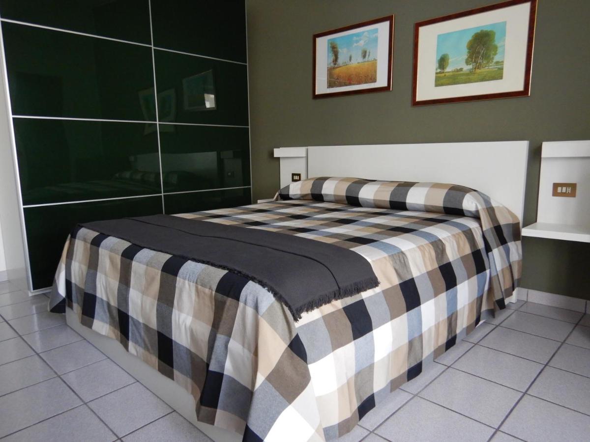3Per3 Bed & Breakfast Бусто Арсицио Екстериор снимка
